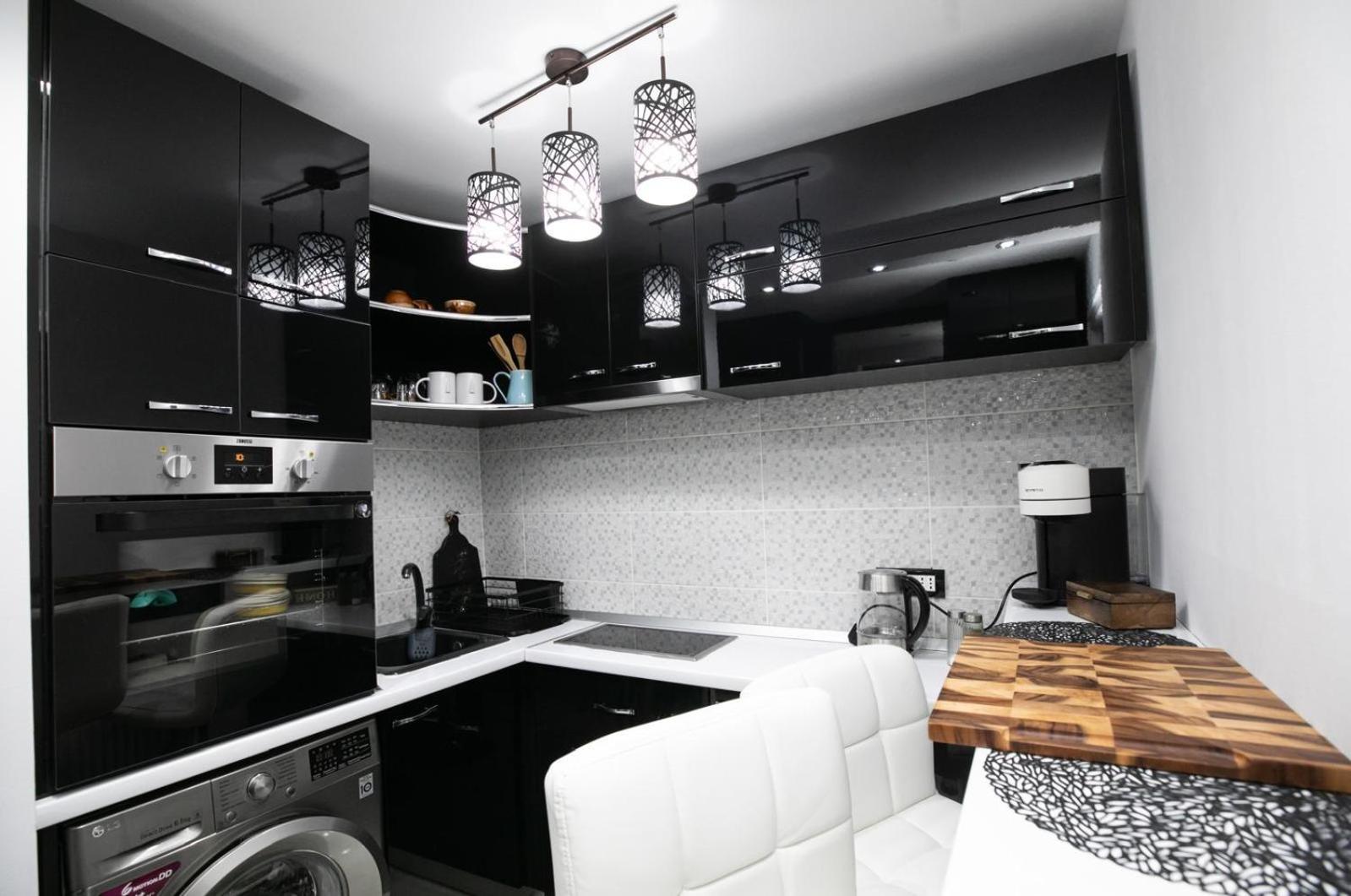 Black&White Mountain - Adults Only Petrosani Ngoại thất bức ảnh